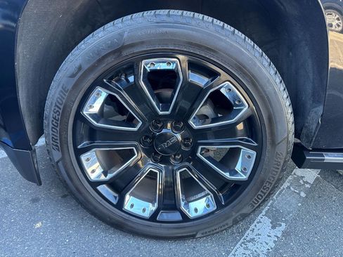 Used 2019 GMC Yukon XL Denali w/ Denali Ultimate Package image 27