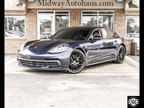 Used 2018 Porsche Panamera 4 image 1