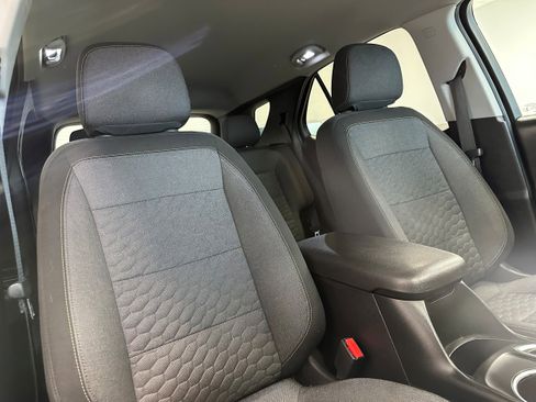 Used 2018 Chevrolet Equinox LT FWD image 15