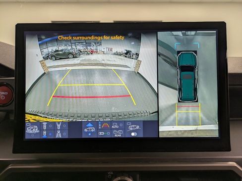 Used 2025 Toyota 4Runner TRD Off-Road Premium image 13