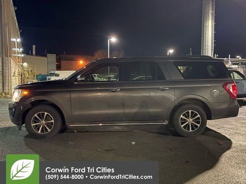 Used 2018 Ford Expedition Max XLT w/ Equipment Group 202A image 9