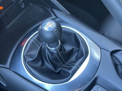 Used 2024 MAZDA MX-5 Miata Sport image 19