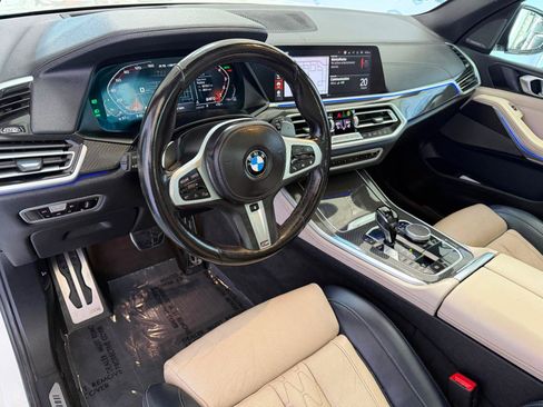 Used 2022 BMW X5 M50i w/ Premium Package AWD/4WD image 17