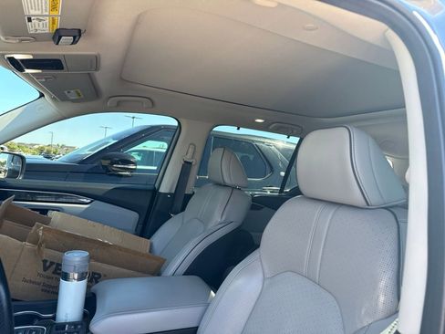 Used 2023 Honda Pilot Elite image 7