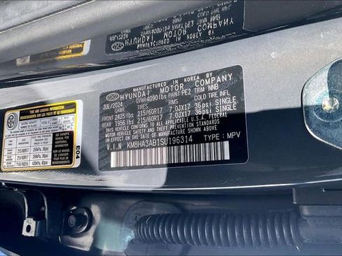 Certified 2025 Hyundai Kona SE image 30