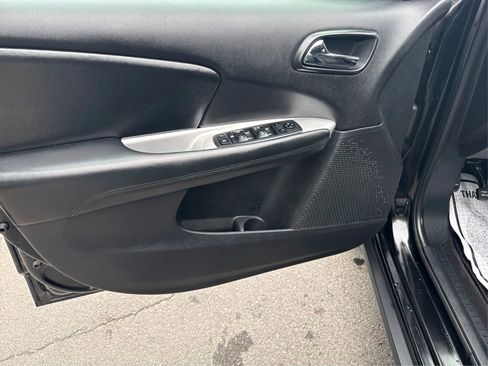 Used 2019 Dodge Journey SE w/ Premium Group FWD image 20