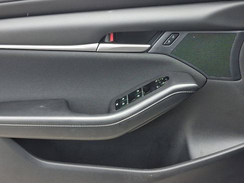 Used 2024 MAZDA MAZDA3 s image 12