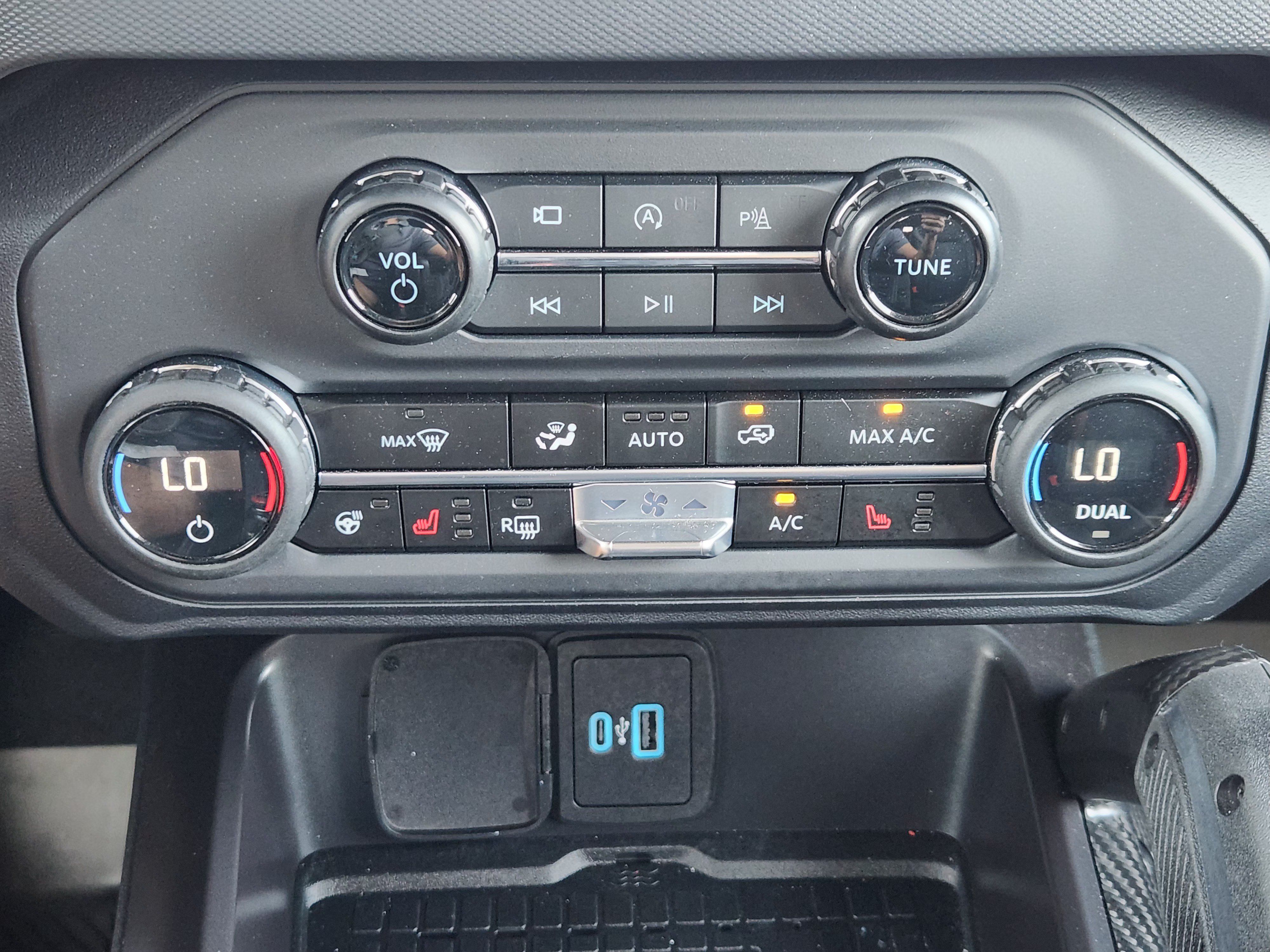 Used 2024 Ford Bronco Raptor w/ Interior Carbon Fiber Pack 6 AWD/4WD image 19