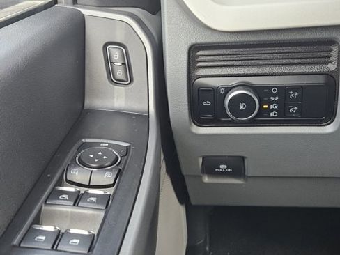 Used 2024 Ford F350 XLT image 23