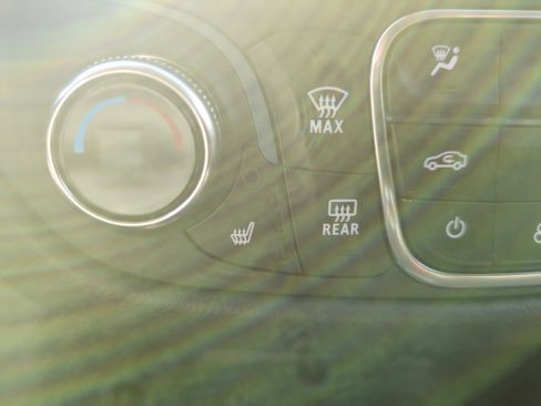 Used 2022 Chevrolet Equinox LT image 20