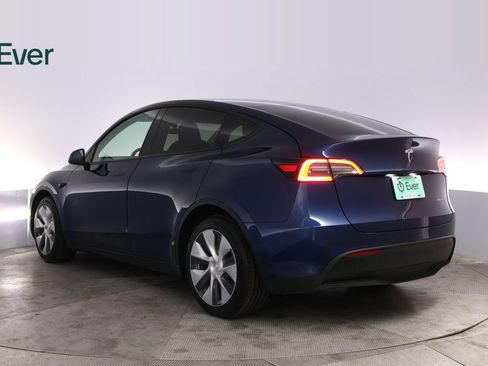 Used 2021 Tesla Model Y Long Range AWD/4WD image 17