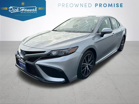 Used 2023 Toyota Camry SE FWD image 1