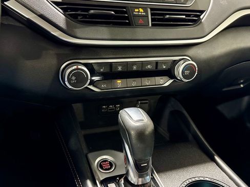 Used 2020 Nissan Altima 2.5 SR w/ Premium Package image 18