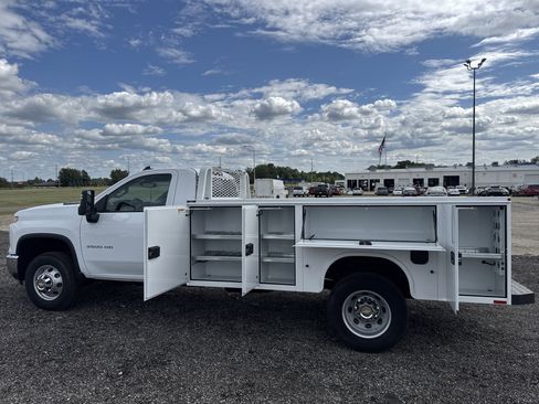 New 2025 Chevrolet Silverado 3500 W/T w/ WT Convenience Package image 2