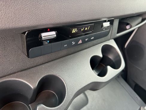 Used 2025 Mercedes-Benz Sprinter 2500 image 30