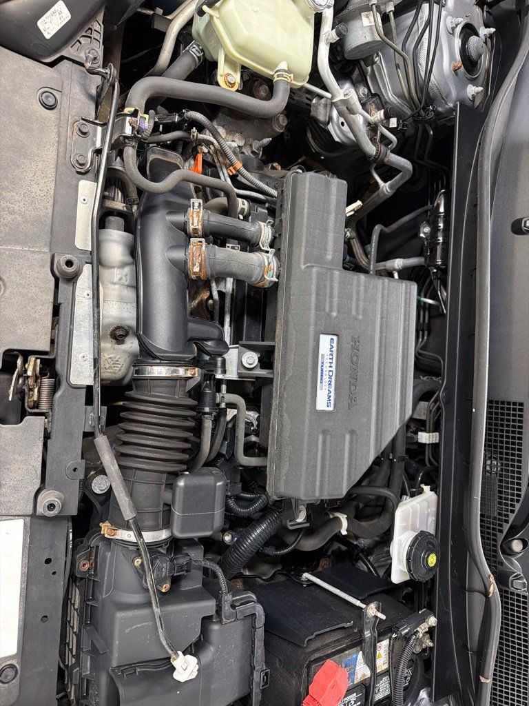 Used 2019 Honda CR-V Touring image 12
