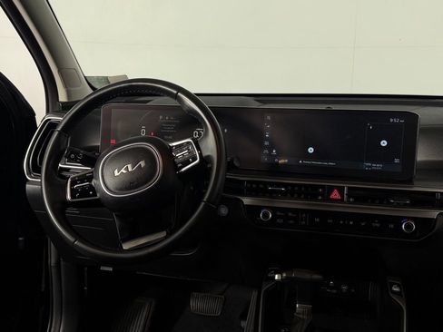 Used 2024 Kia Sorento S FWD image 13