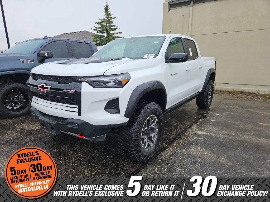 Used 2025 Chevrolet Colorado ZR2 w/ Technology Package AWD/4WD image 1