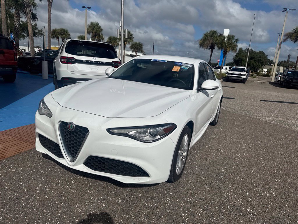 Used 2021 Alfa Romeo Giulia Sprint w/ Cold Weather Package AWD/4WD image 8