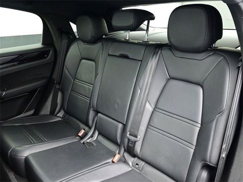 Used 2021 Porsche Cayenne Coupe w/ Premium Package image 18