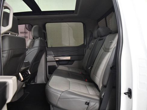 Used 2025 Ford F450 Platinum w/ Platinum Plus Package AWD/4WD image 15