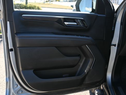 Certified 2025 Chevrolet Tahoe Z71 image 30