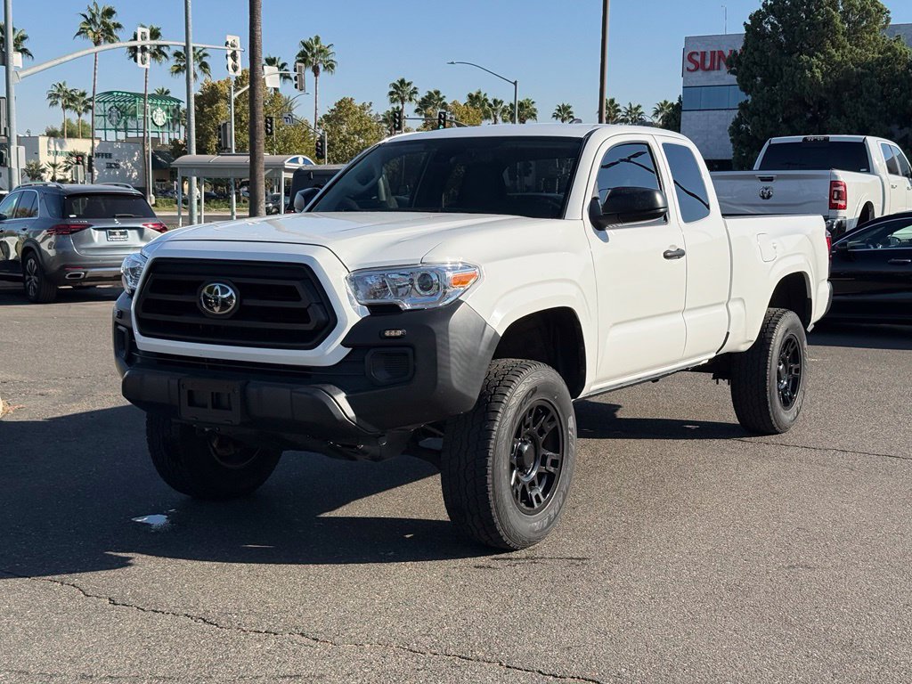 Used 2022 Toyota Tacoma SR AWD/4WD image 9