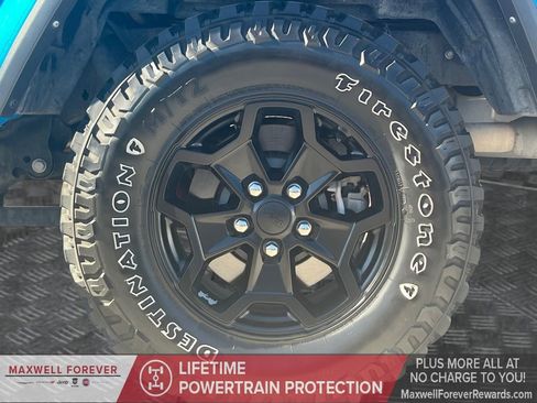 Used 2022 Jeep Gladiator Sport image 23