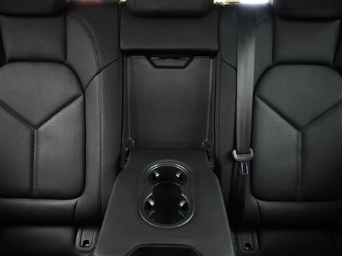 Certified 2026 Porsche Macan Turbo AWD/4WD image 20