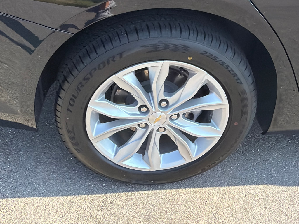 Used 2025 Chevrolet Malibu LT FWD image 17