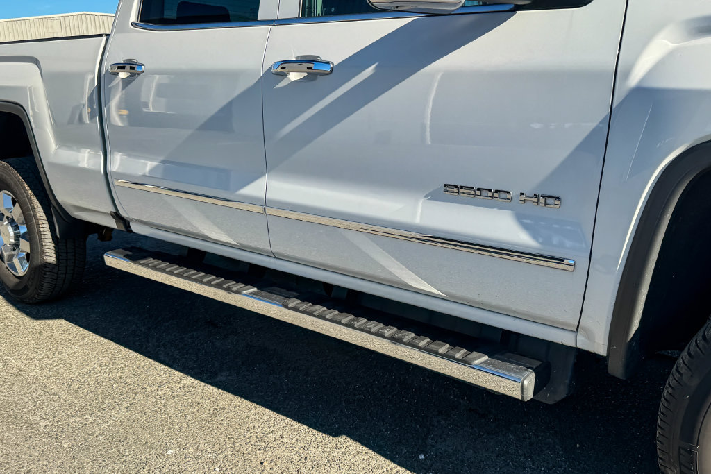 Used 2019 GMC Sierra 3500 Denali w/ Duramax Plus Package AWD/4WD image 12