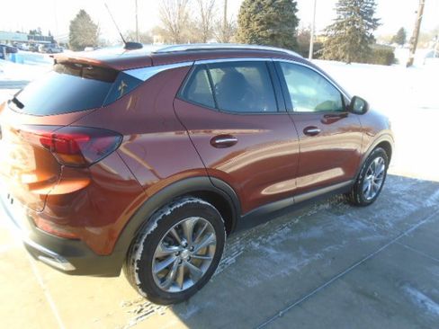 Used 2020 Buick Encore GX Essence w/ Experience Buick Package image 9