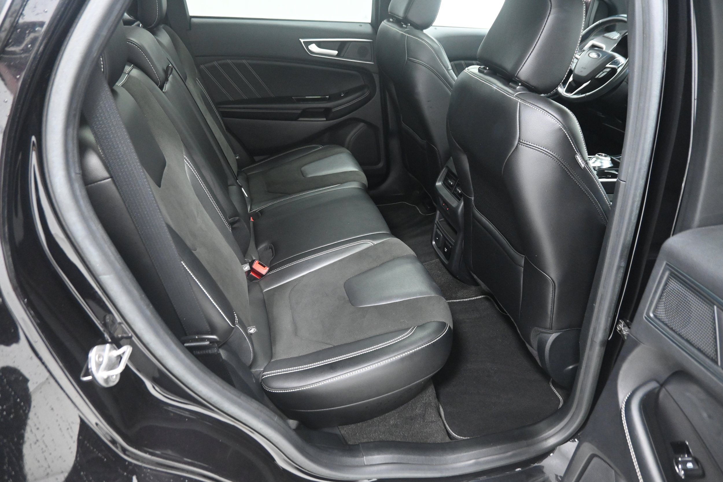 Used 2020 Ford Edge ST w/ Equipment Group 401A AWD/4WD image 30