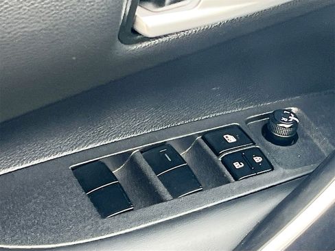 Used 2024 Toyota Corolla SE image 17