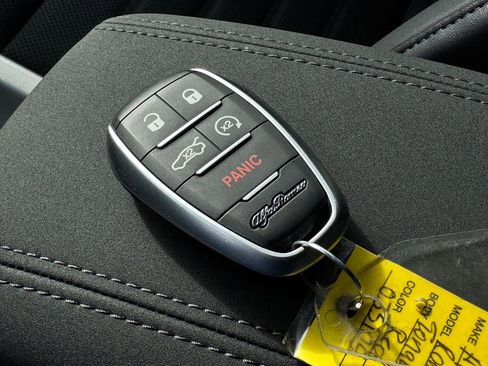 Used 2024 Alfa Romeo Tonale Veloce image 35