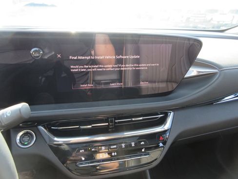 Used 2024 Buick Envista Sport Touring FWD image 27