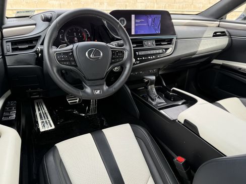 Certified 2023 Lexus ES 350 F Sport w/ Accessory Package (Z2) image 27