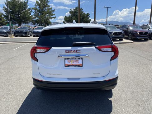 Used 2024 GMC Terrain SLE w/ Driver Convenience Package AWD/4WD image 52