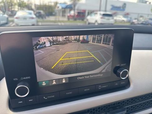 Used 2023 Honda HR-V LX image 17