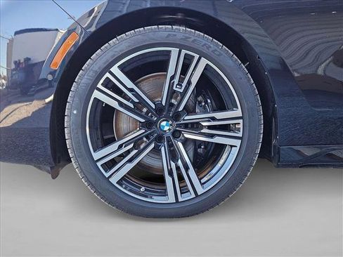 New 2025 BMW 760i xDrive image 9