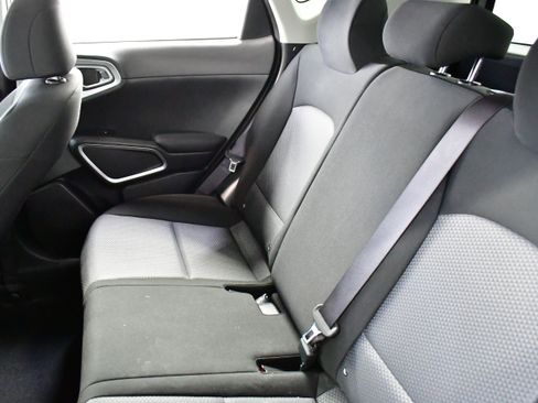 Used 2025 Kia Soul LX w/ LX Technology Package image 11