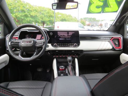 Used 2023 GMC Canyon AT4X image 24