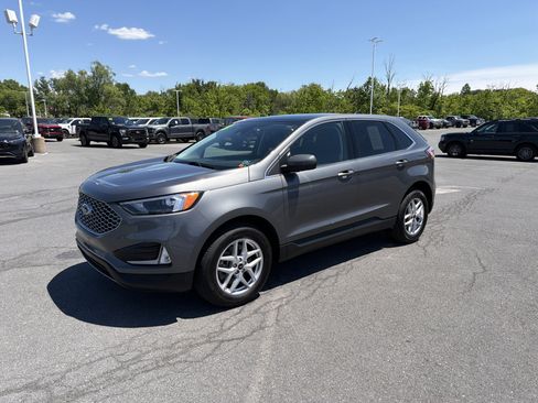 Certified 2023 Ford Edge SEL w/ Convenience Package AWD/4WD image 8