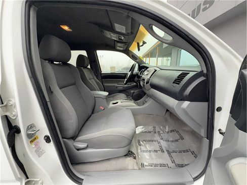 Used 2006 Toyota Tacoma PreRunner image 14