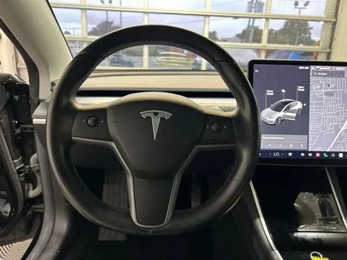 Used 2019 Tesla Model 3 Standard Range Plus RWD image 21