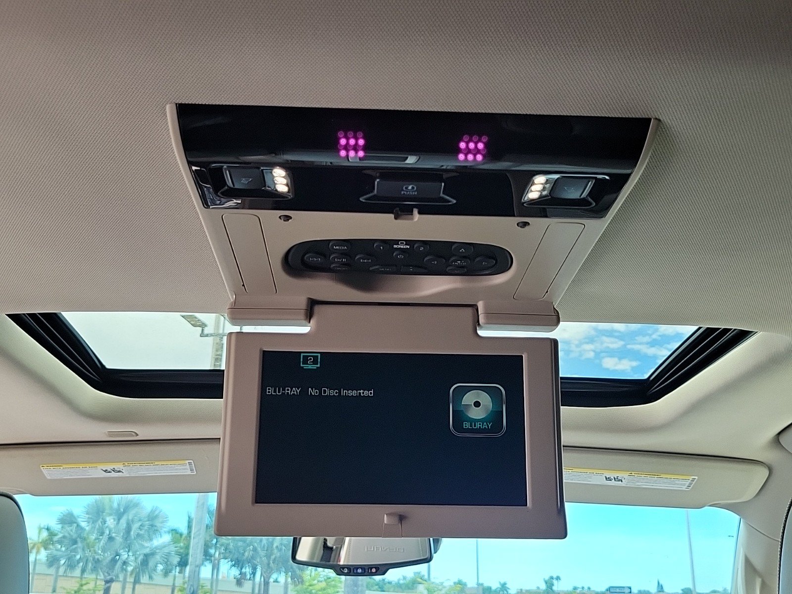 Used 2019 GMC Yukon Denali w/ Denali Ultimate Package RWD image 12