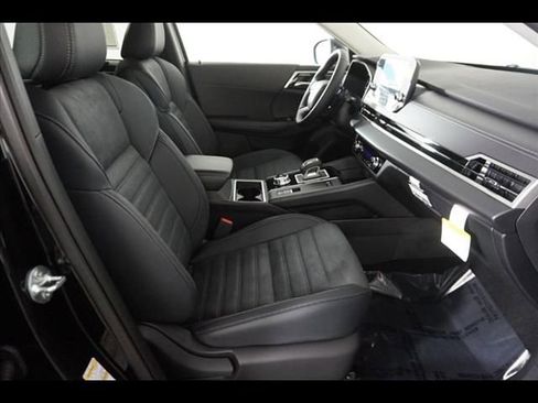 New 2025 Mitsubishi Outlander SE AWD/4WD image 9