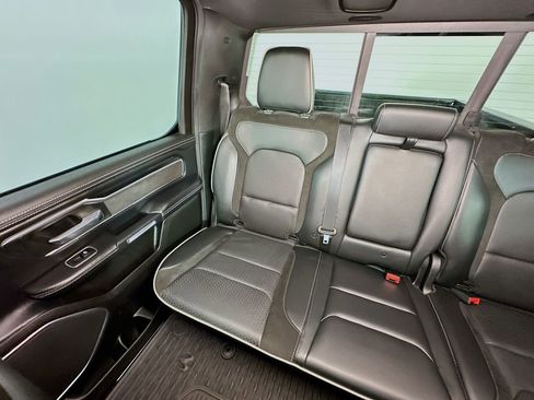 Used 2022 RAM 1500 Laramie AWD/4WD image 12