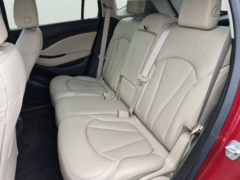 Used 2020 Buick Envision Essence FWD image 19