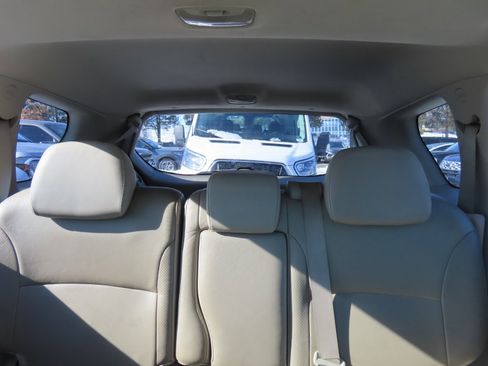 Used 2007 Mitsubishi Outlander XLS image 33